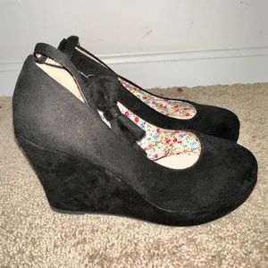 Black Bow Wedges